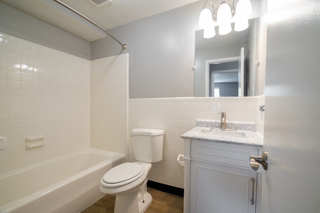 Toilet at Willowbrooke Apartments & Townhomes at 396 Willowbrooke Drive in Brockport, NY 14420