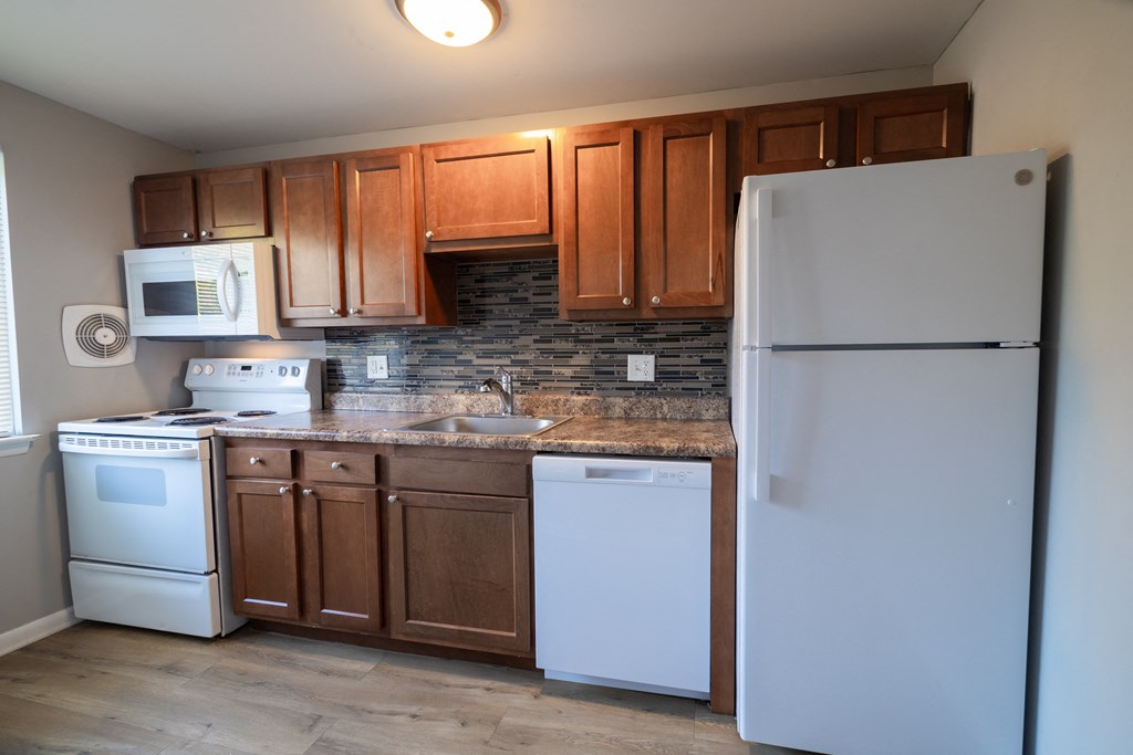 Kitchen appliances at Willowbrooke Apartments & Townhomes at 396 Willowbrooke Drive in Brockport, NY 14420
