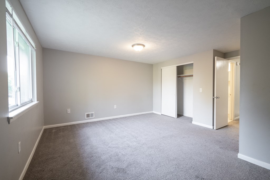 Unfurnished Bedroom at Willowbrooke Apartments & Townhomes at 396 Willowbrooke Drive in Brockport, NY 14420