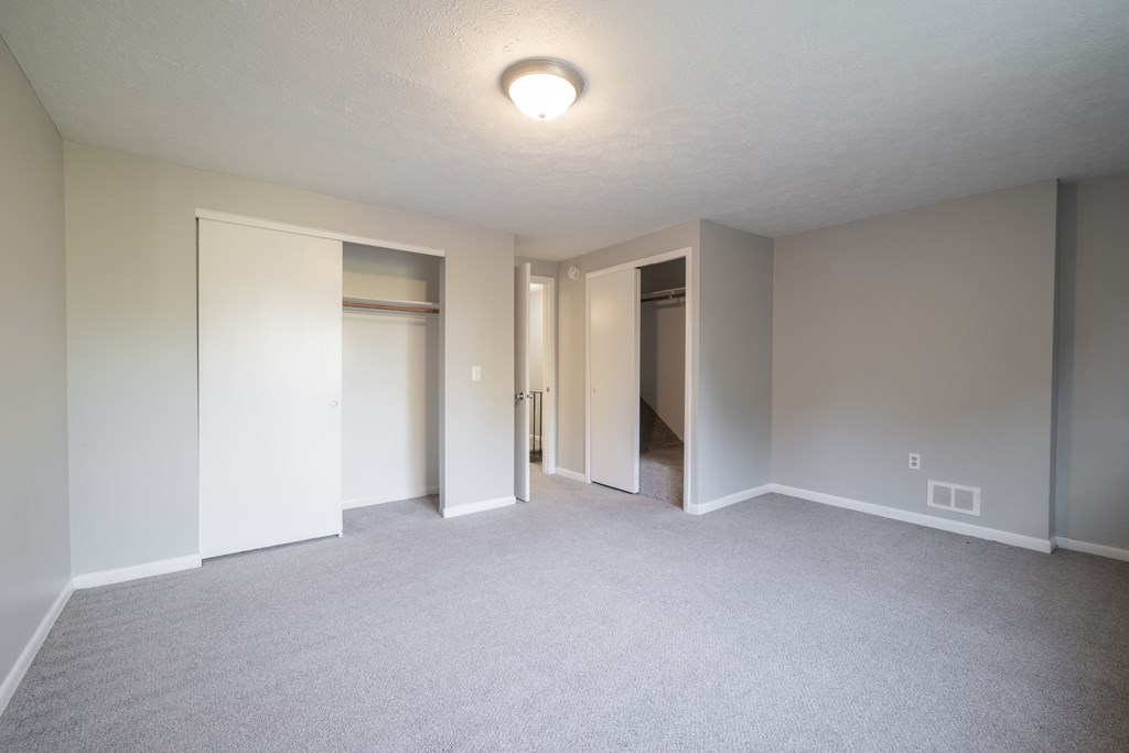 Updated Bedroom at Willowbrooke Apartments & Townhomes at 396 Willowbrooke Drive in Brockport, NY 14420