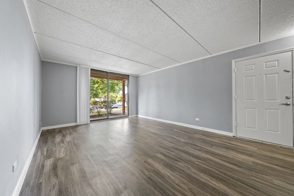 Area with wooden floors at Woodland Ridge Apartments in Woodridge, IL