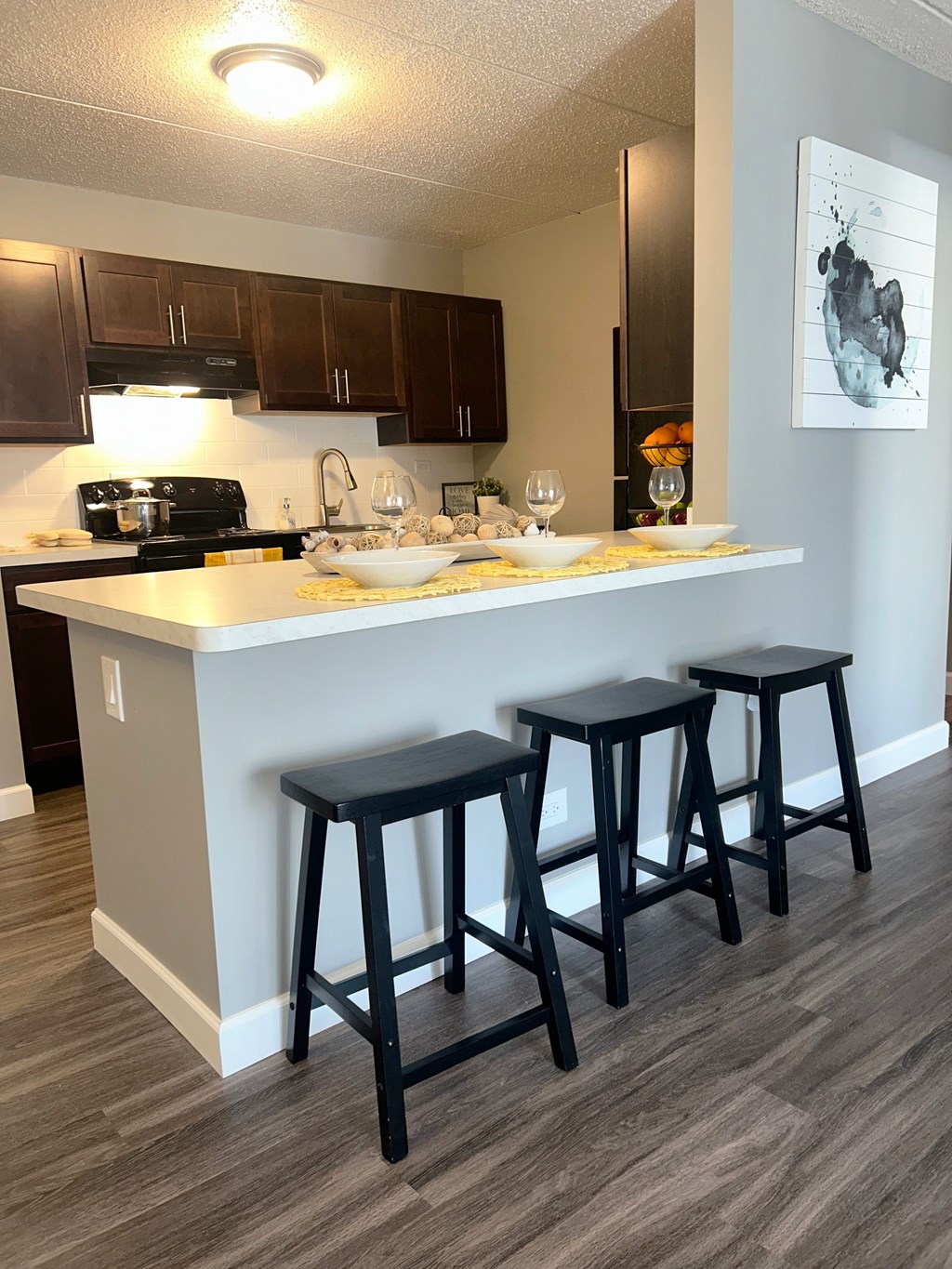 Kitchen at Woodland Ridge Apartments in Woodridge IL 60517