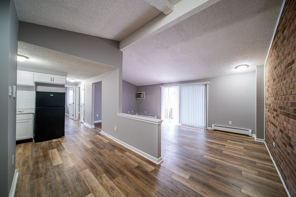 Renovated Apartment Home at Lincoln Square Apartments at 4055 Knoll Drive in Hamburg, NY
