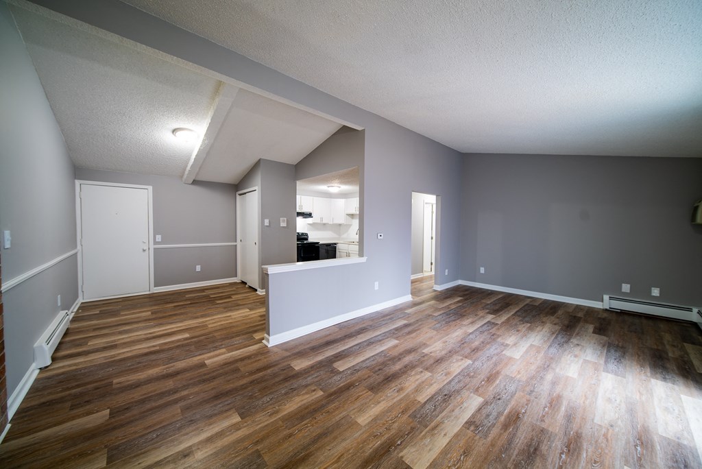 Renovated Apartment Home at  Lincoln Square Apartments at 4055 Knoll Drive in Hamburg, NY