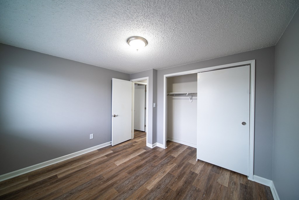 Renovated Apartment Home at  Lincoln Square Apartments at 4055 Knoll Drive in Hamburg, NY