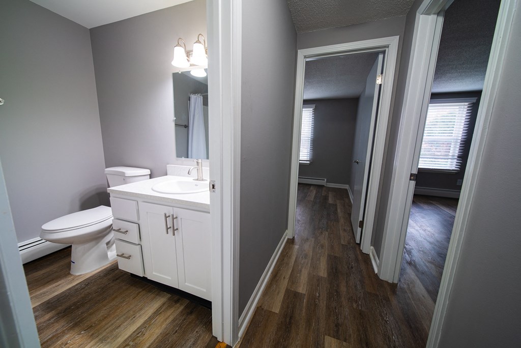 Renovated Apartment Home at  Lincoln Square Apartments at 4055 Knoll Drive in Hamburg, NY