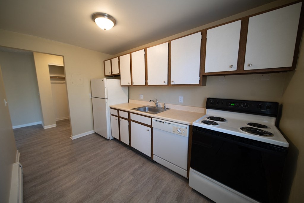 Kitchen at Willowbrooke Apartments, Brockport, NY, 14420