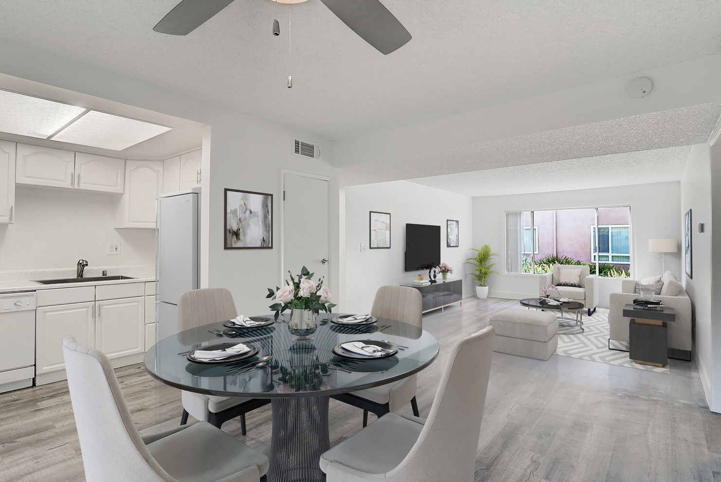 Dining Room area with furniture at Idylwood apartments