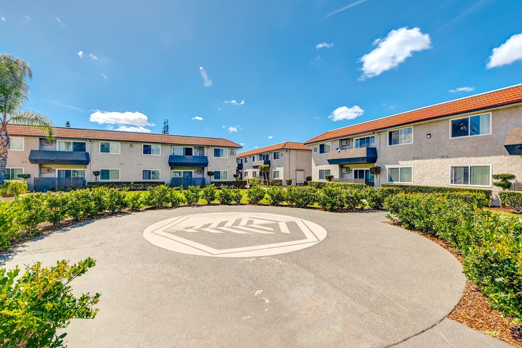 Court yard area at Pines Apartments