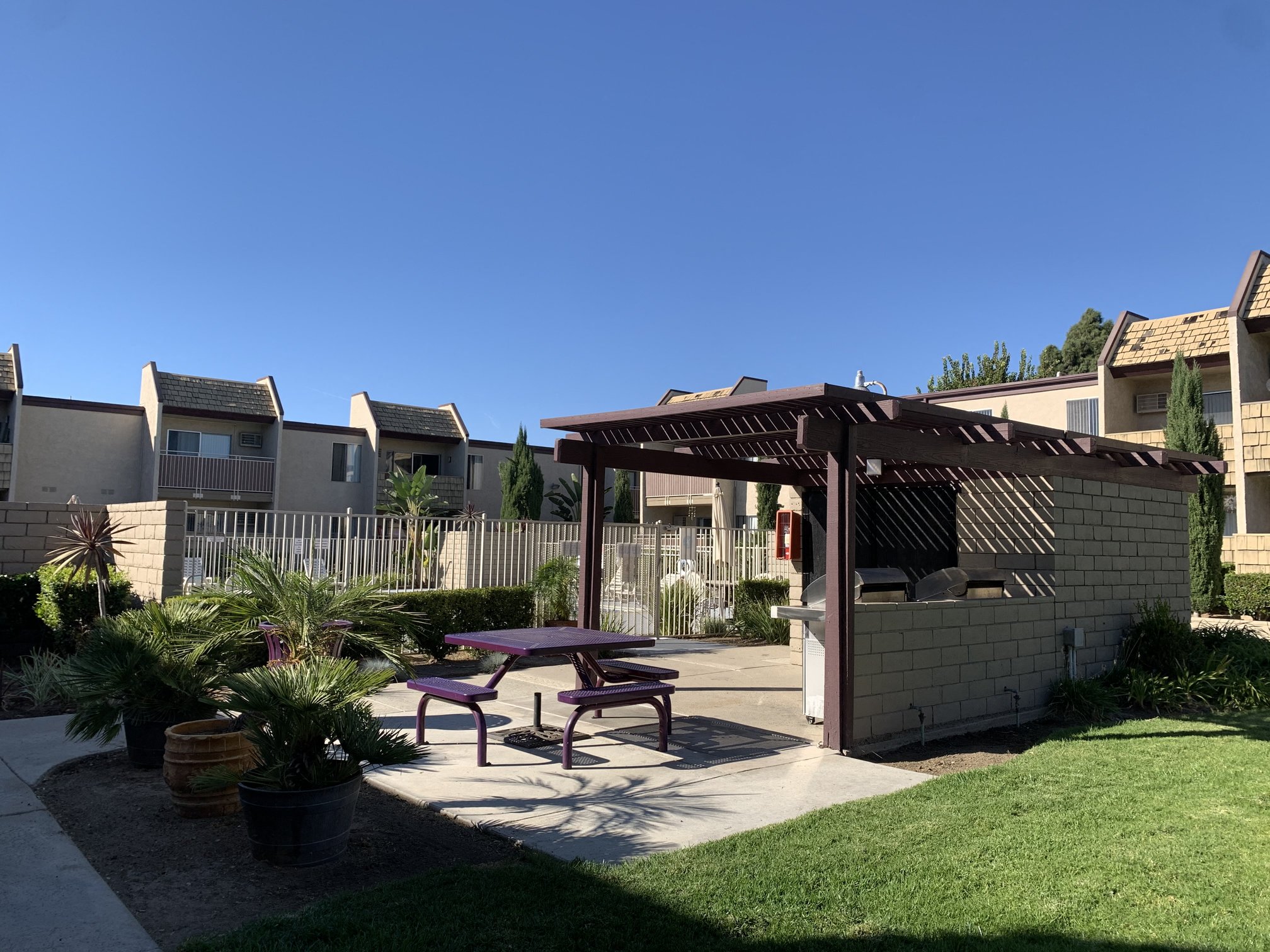 2nd pool with BBQ and picnic table