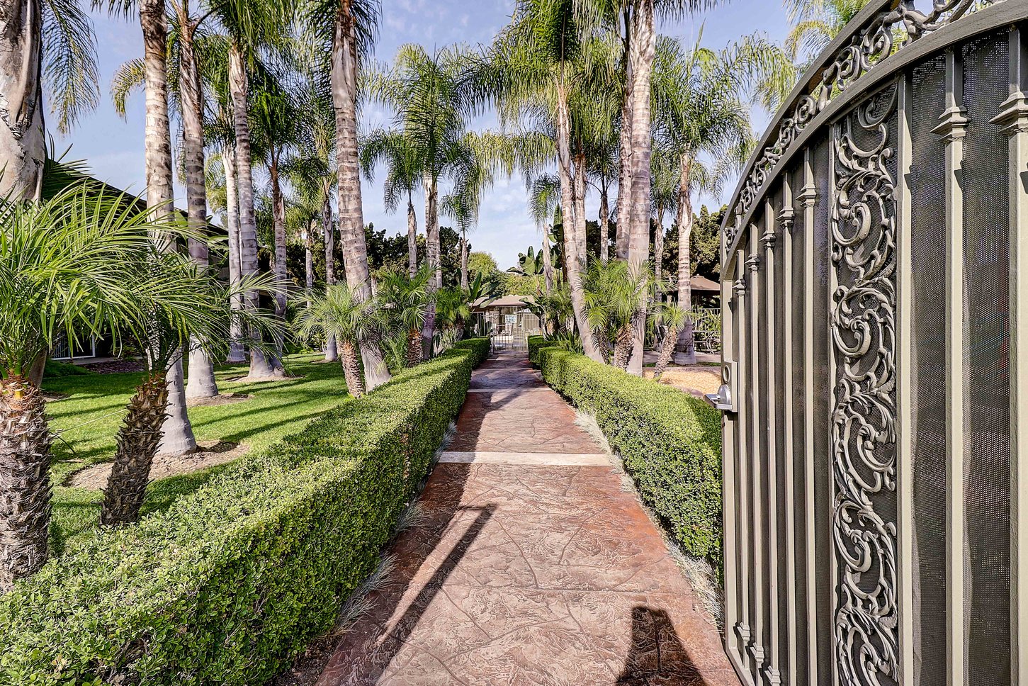 Walkway to Pool at Idylwood apartments