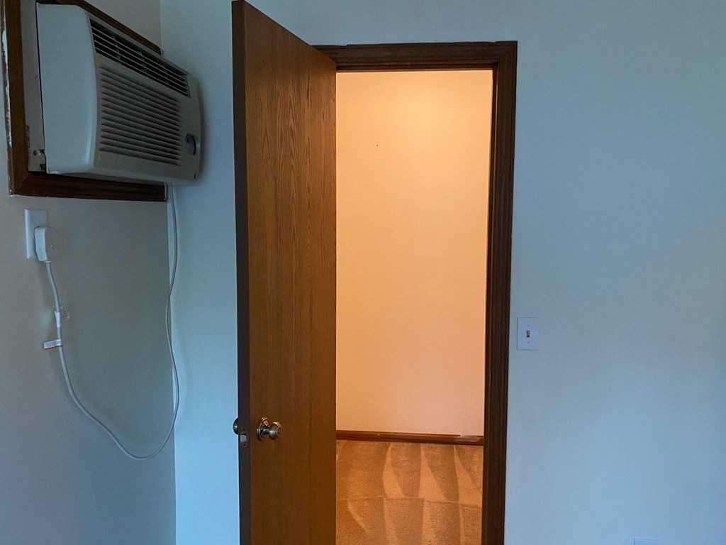 Park Terrace Apartments bedroom closet