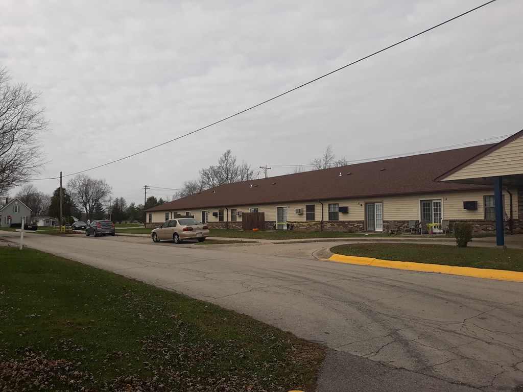 Sunrise Apartments exterior Indiana