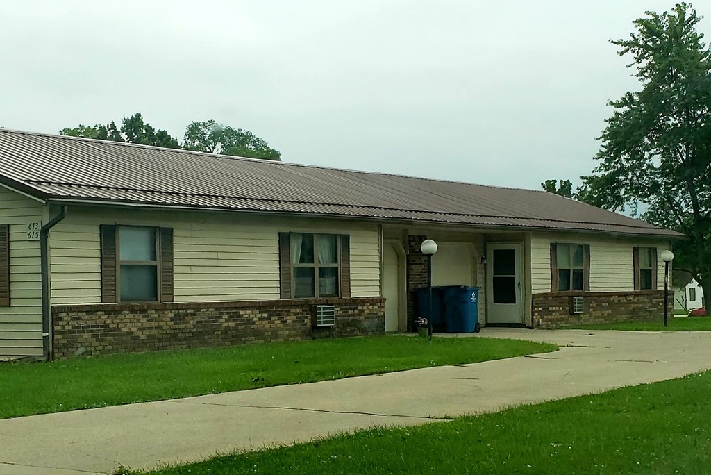 Indian Terrace Senior Apartments exterior, Garrett, IIN