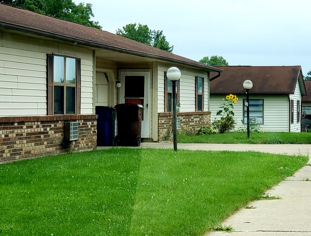 Indian Terrace Senior Apartments exterior, Garrett, IIN