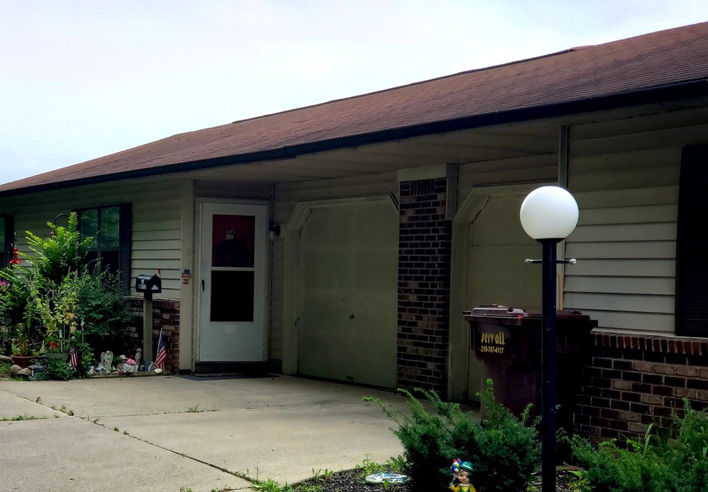 Indian Terrace Senior Apartments exterior, Garrett, IIN