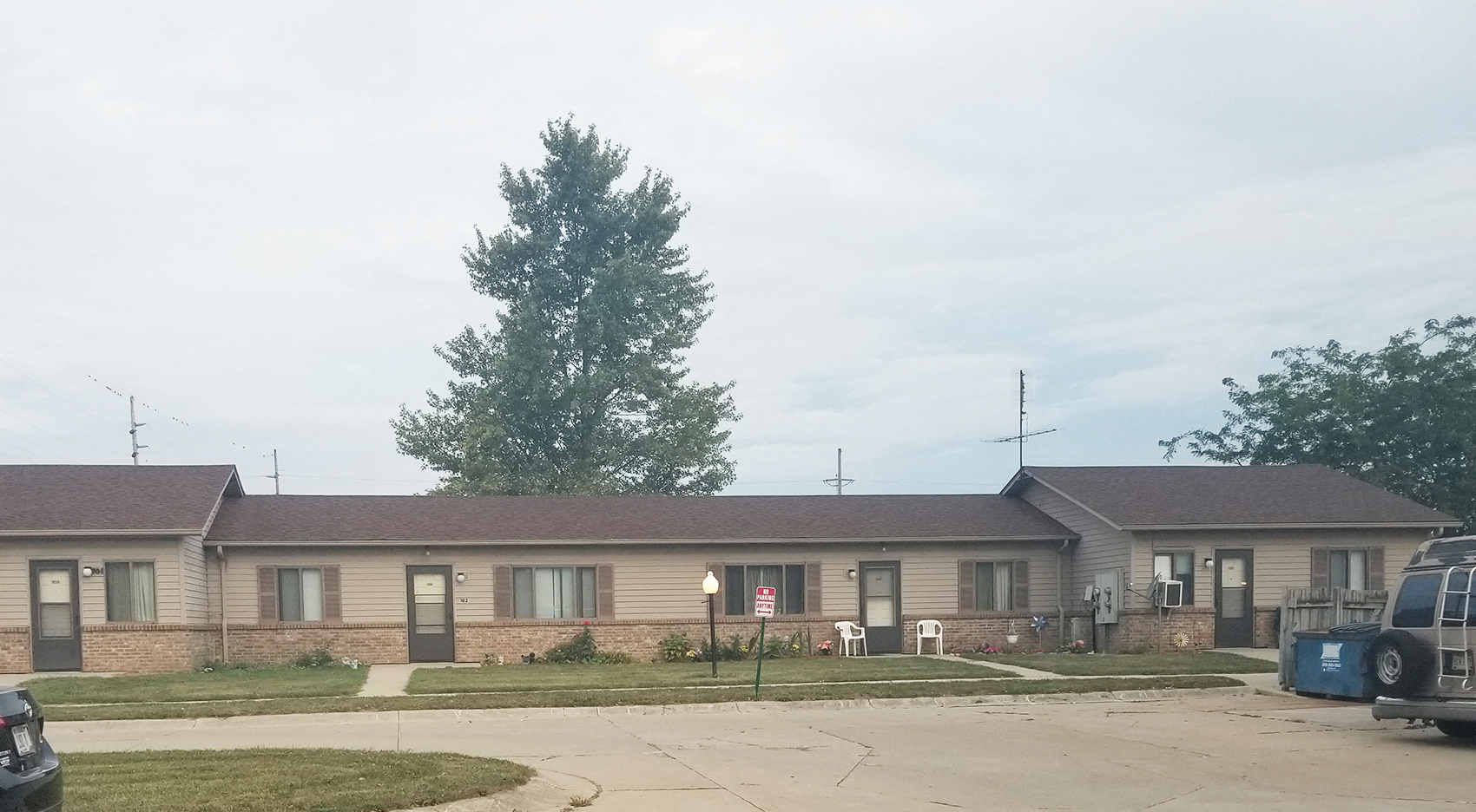 Shire Crest Acres Apartments exterior, West Unity, OH