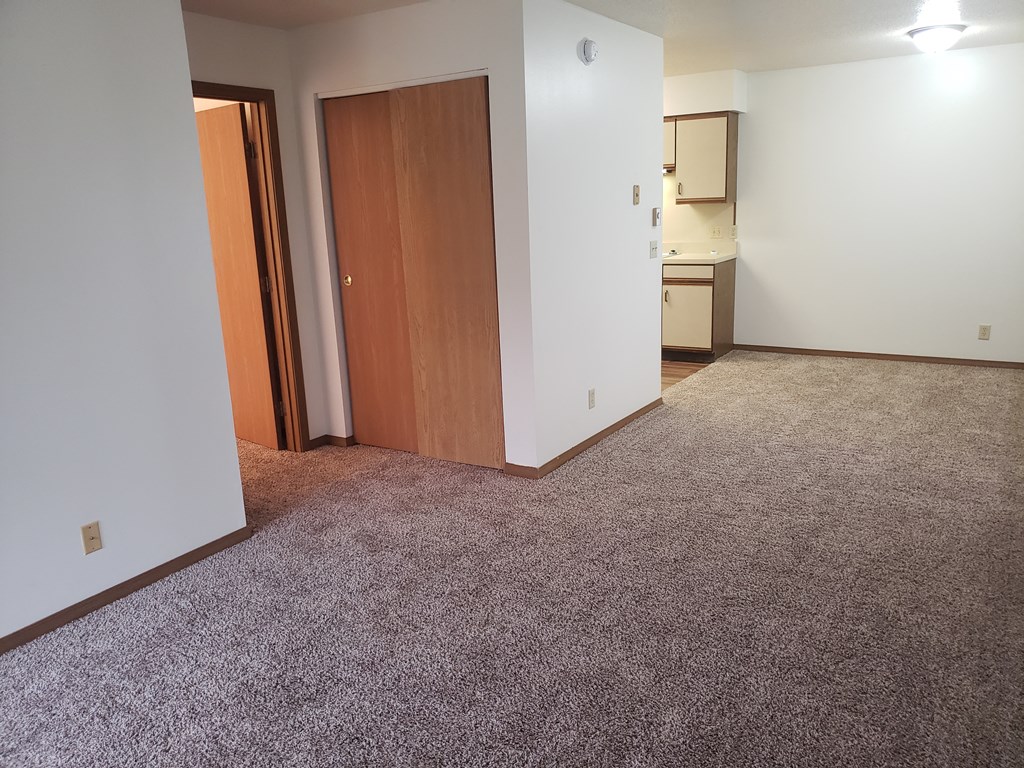 Holiday Hills Apartments living area, Cromwell, IN