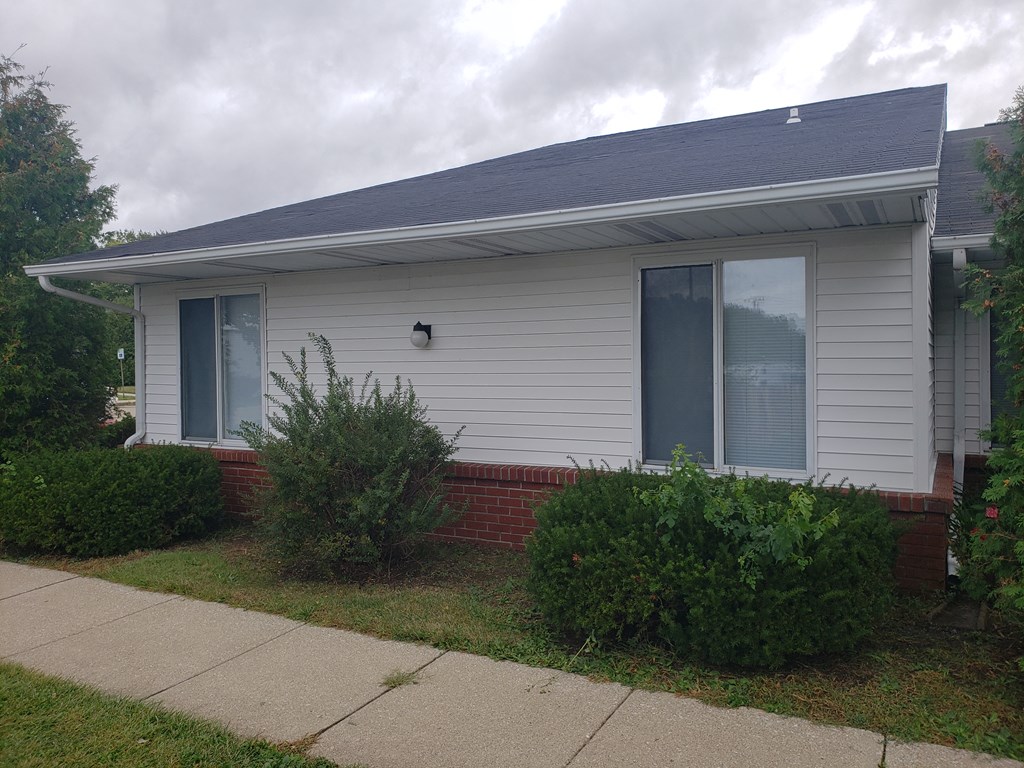 Holiday Hills Apartments, 103 Holiday Lane, Cromwell, IN RentCafe