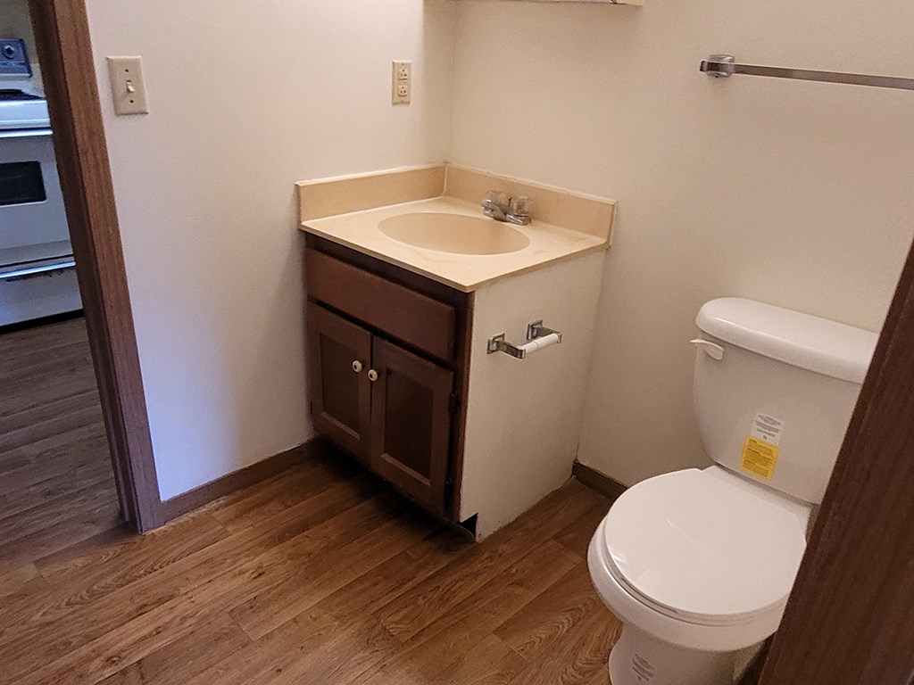 Lake Bei Der Bank Apartments, 214 Morrow Avenue, Topeka, IN RentCafe