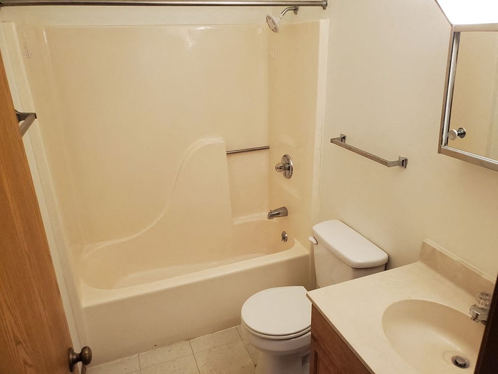 Surrey Lane Apartments bathroom, Greenville, OH