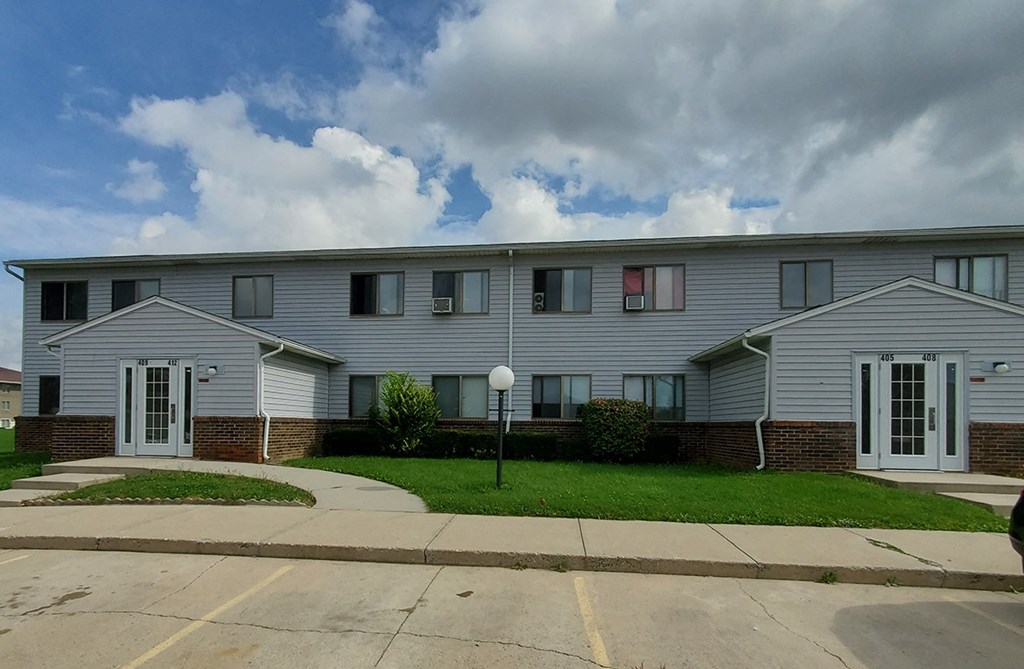 Surrey Lane Apartments exterior, Greenville, OH