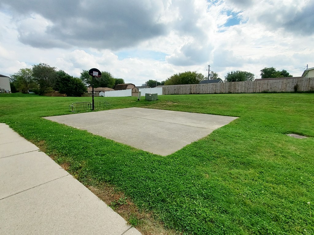 Surrey Lane Apartments basketball court, Greenville, OH