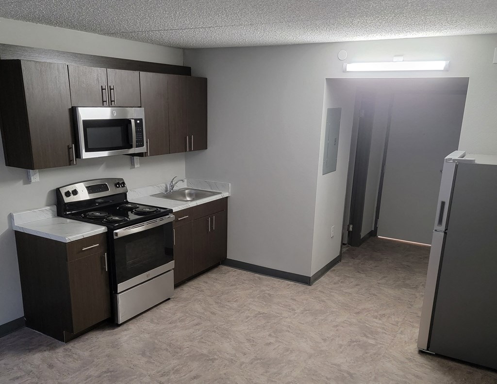 Plato's Apartments studio, Sheffield, Alabama