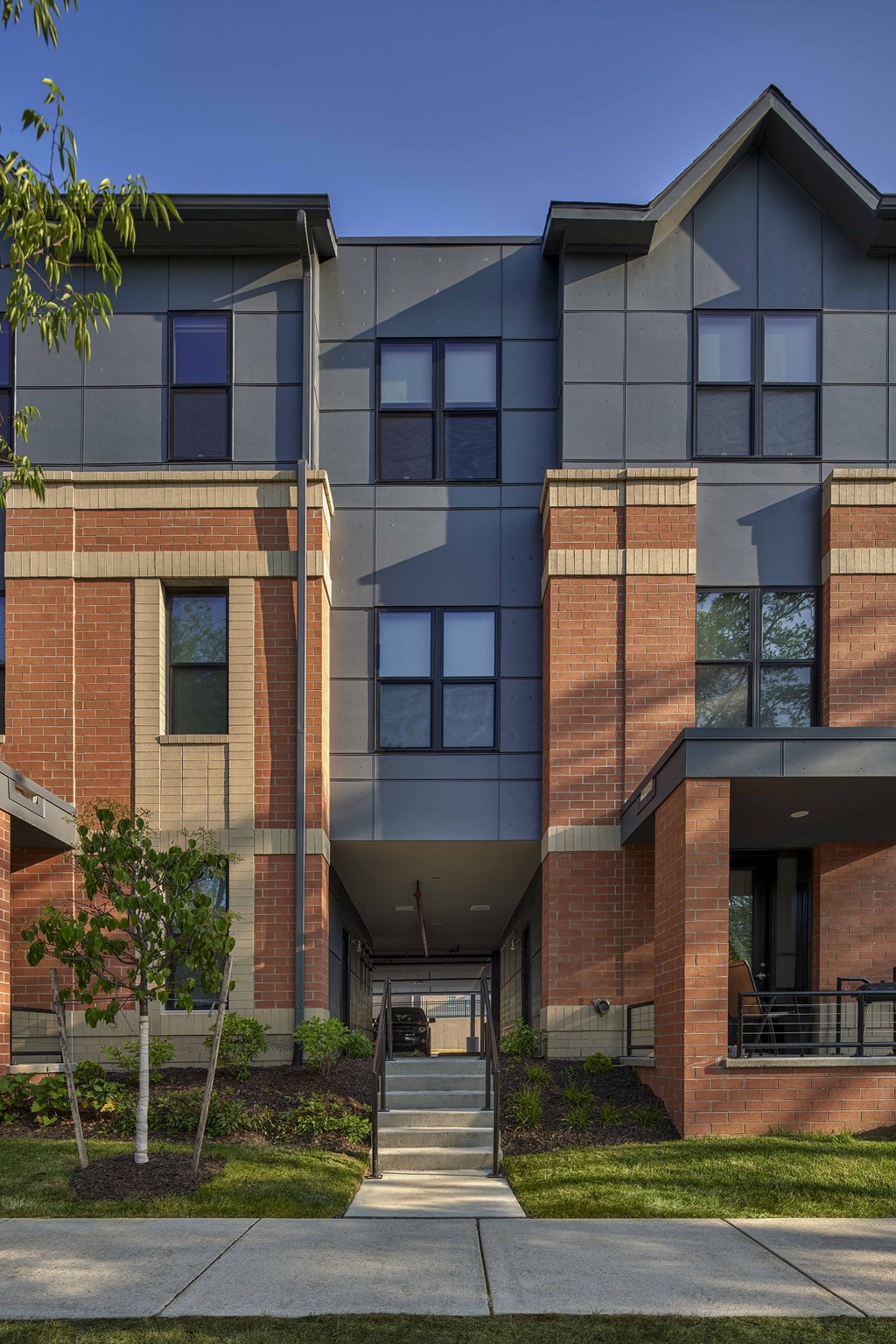 a view of the front of the building