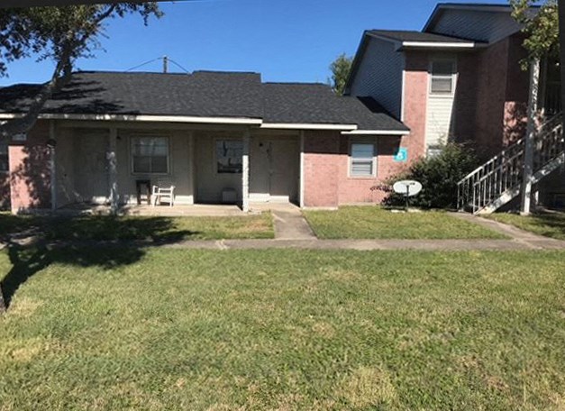 Taft Terrace Apartments exterior, Taft, TX