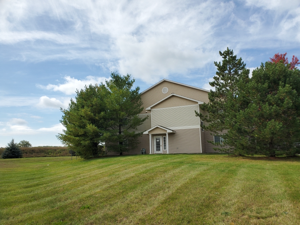 Country Village Apartments exterior, Roscommon, Michigan