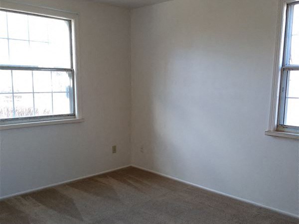 Edgemont Colony Apartments bedroom, West Unity, OH