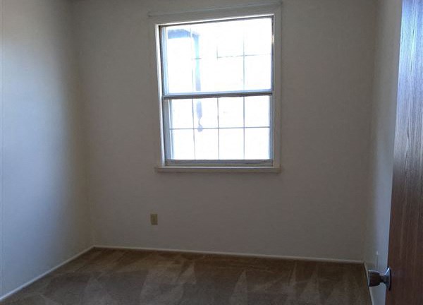Edgemont Colony Apartments bedroom, West Unity, OH