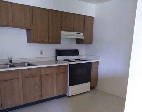 Edgemont Colony Apartments kitchen, West Unity, OH