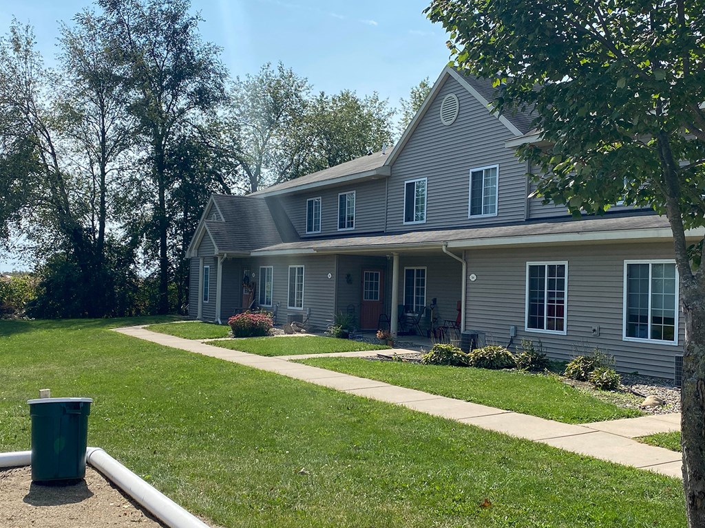 Deer Creek Townhomes exterior, Sturgis, MI