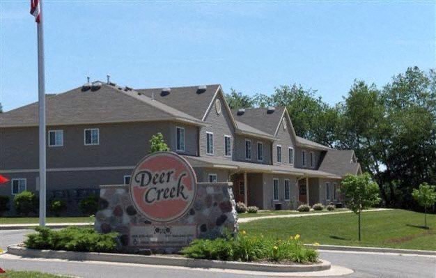Deer Creek Apartments exterior, Sturgis, MI