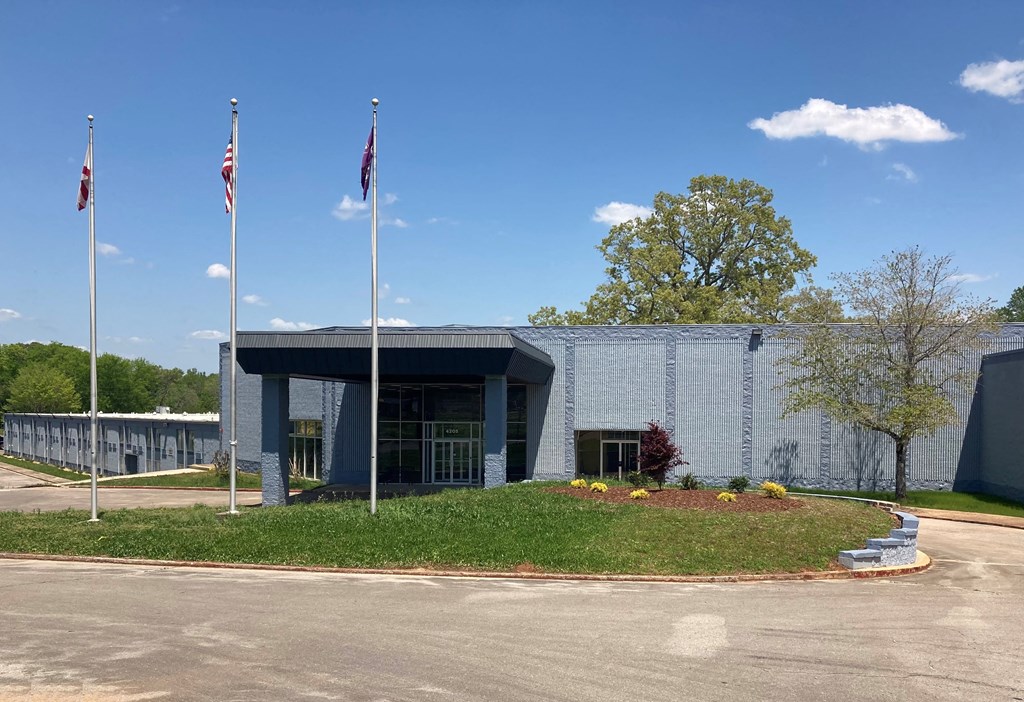 Plato's Apartments exterior, Sheffield, Alabama