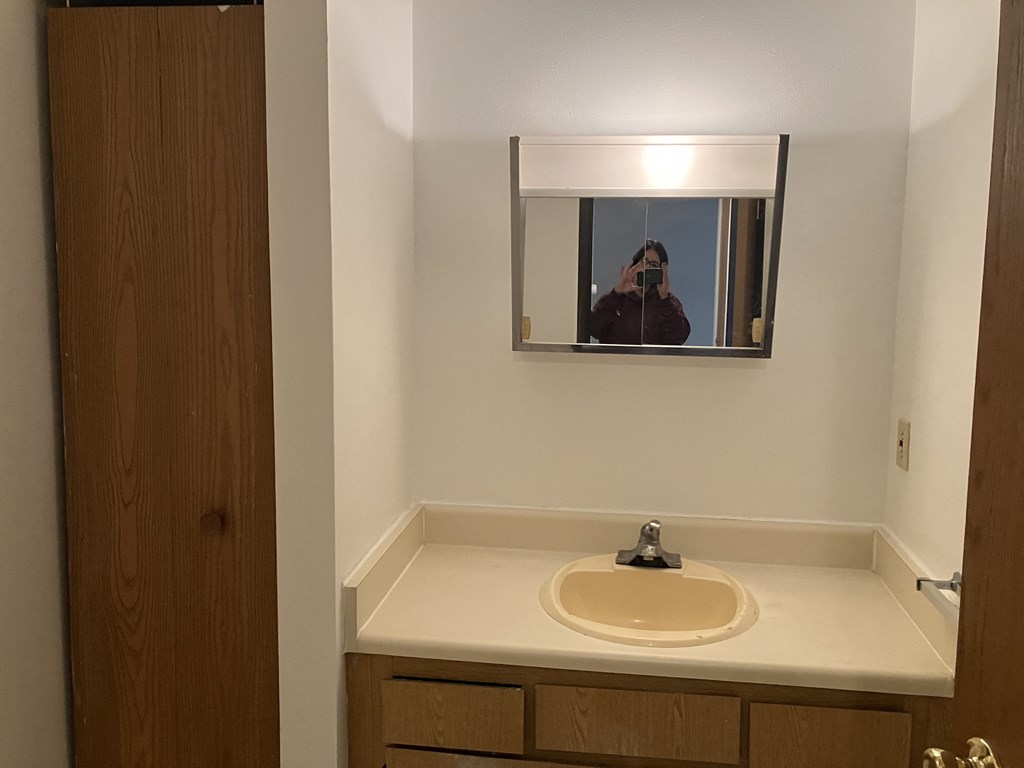 ROSEBUSH ESTATES Apartments, 4220 N. Mission, Rosebush, MI RentCafe