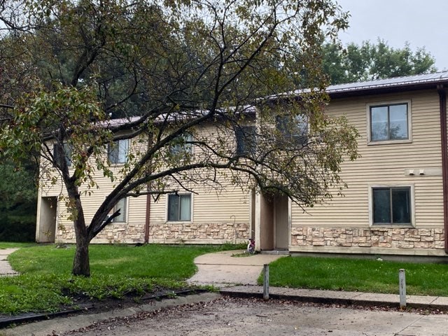 Milford Meadows Apartments exterior, Milford, IN