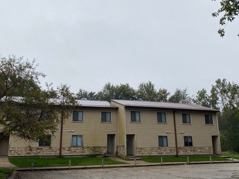 Milford Meadows Apartments exterior, Milford, IN