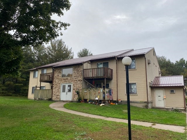 Milford Meadows Apartments exterior, Milford, IN