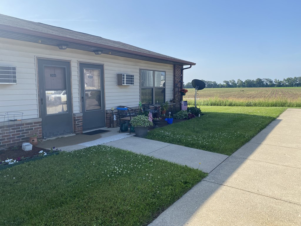 Orland Manor Apartments exterior, Orland, IN