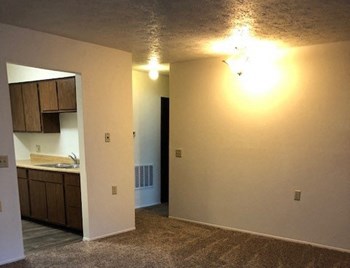 Mill Pond Family Apartments dining room Mill Pond Family Apartments dining room, Brooklyn, MI - Photo Gallery 2