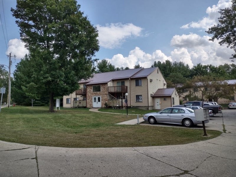 Milford Meadows Apartments exterior, Milford, IN
