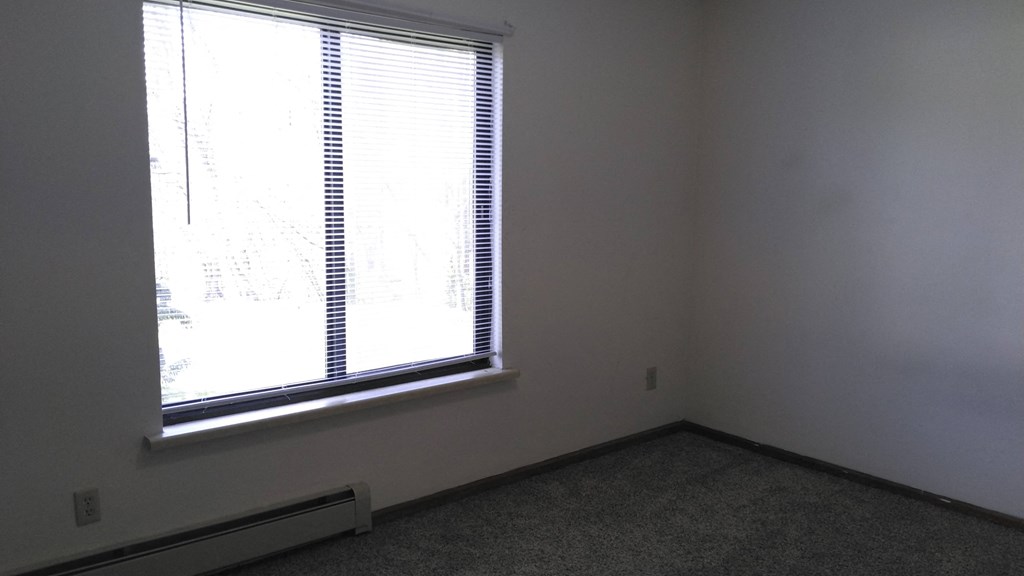 Mill Pond Family Apartments bedroom, Brooklyn, MI