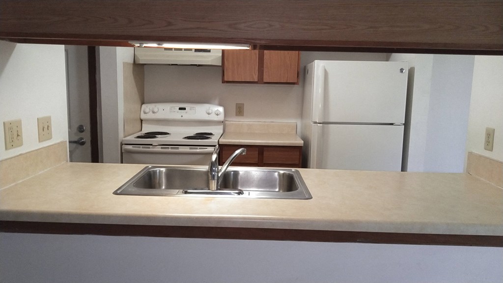 Mill Pond Family Apartments kitchen