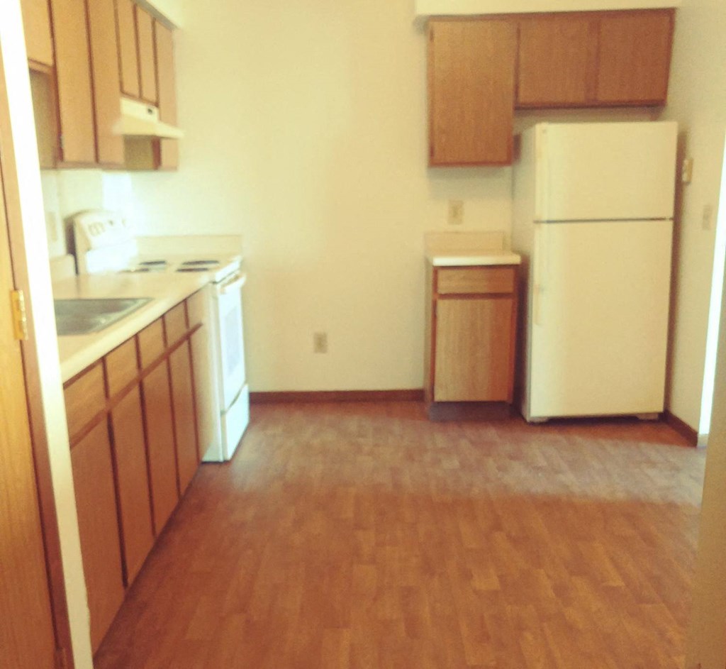 Skyline Apartments kitchen Markle, IN