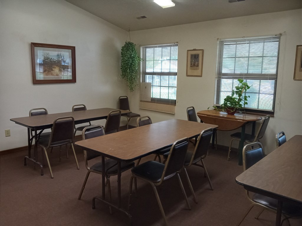 Sunrise Apartments community room Indiana