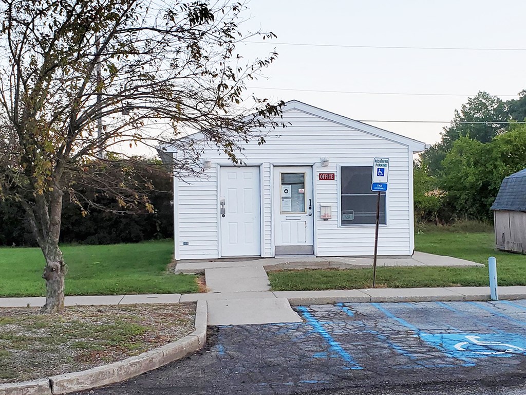 Woodland Glen Apartments office exterior, Grabill, Indiana