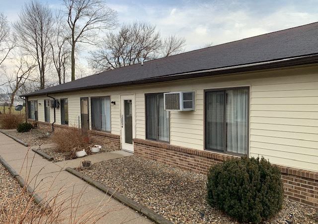 Lake Bei Der Bank Apartments, Topeka, Indiana